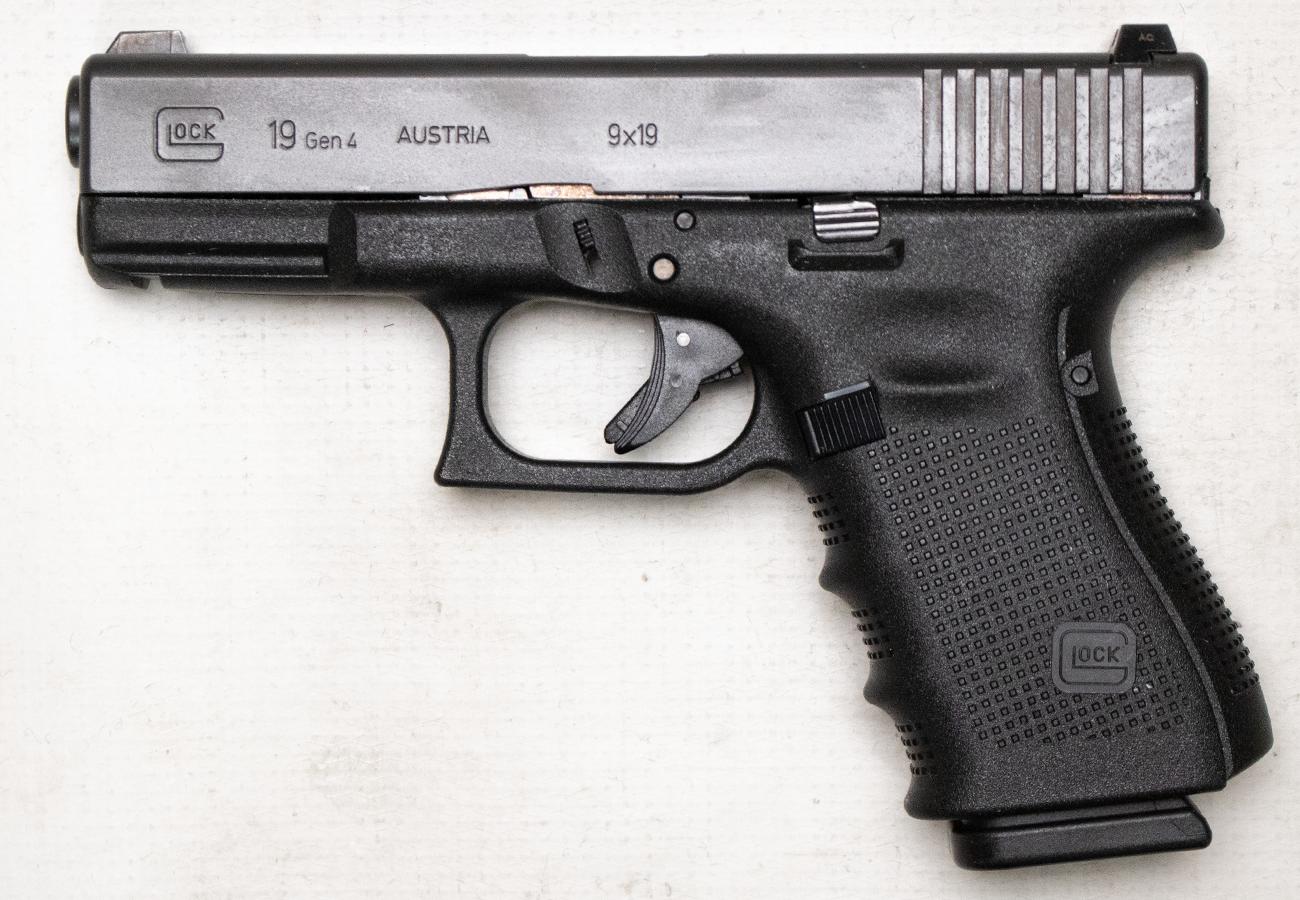 GLOCK 19 Gen4 9mm Police Trade-In Pistol